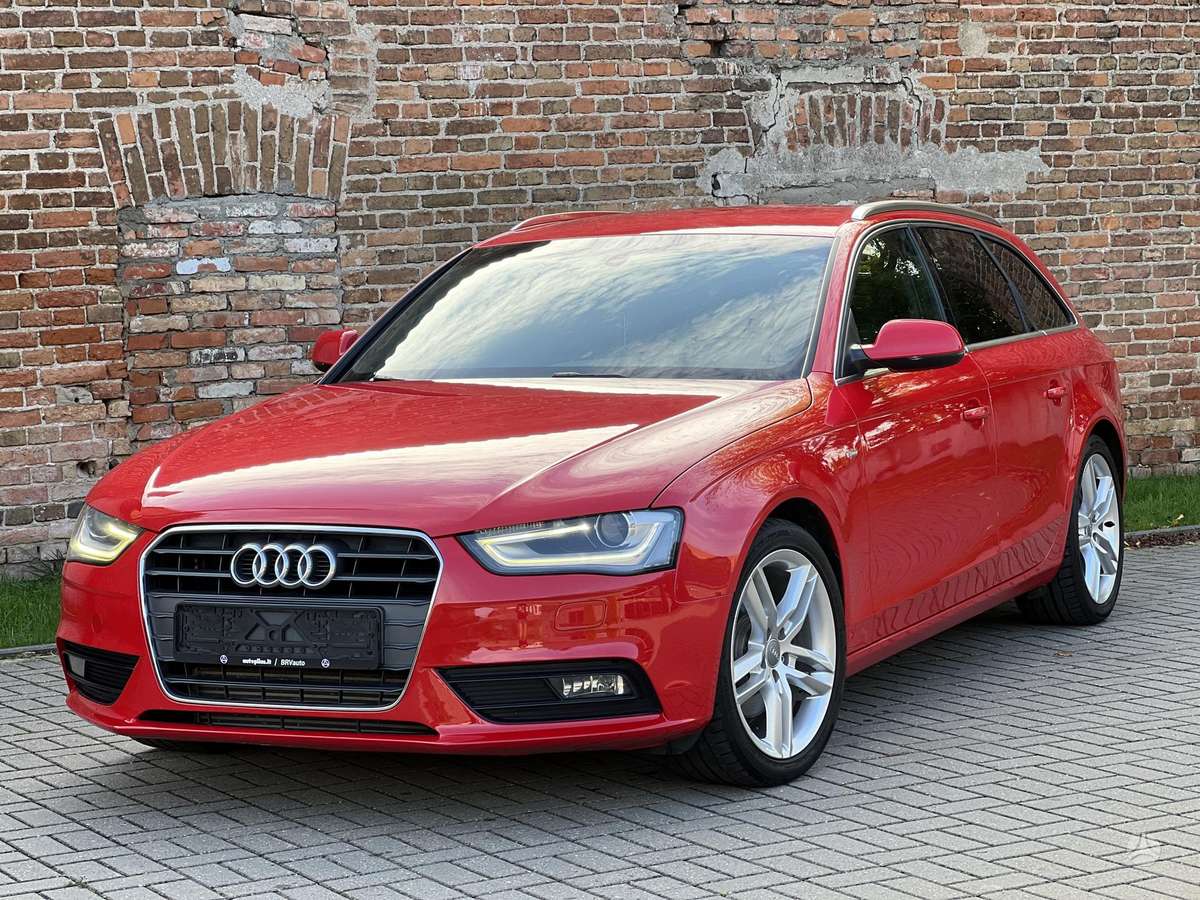 Audi A4 2012 — rear view