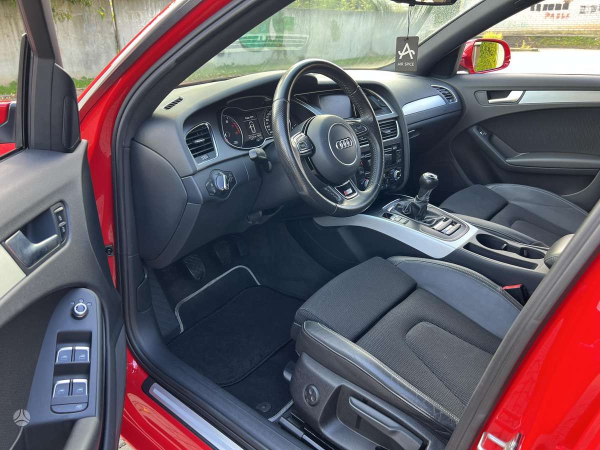 Audi A4 2012 — photo 24