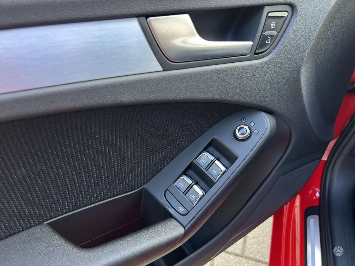 Audi A4 2012 — photo 27