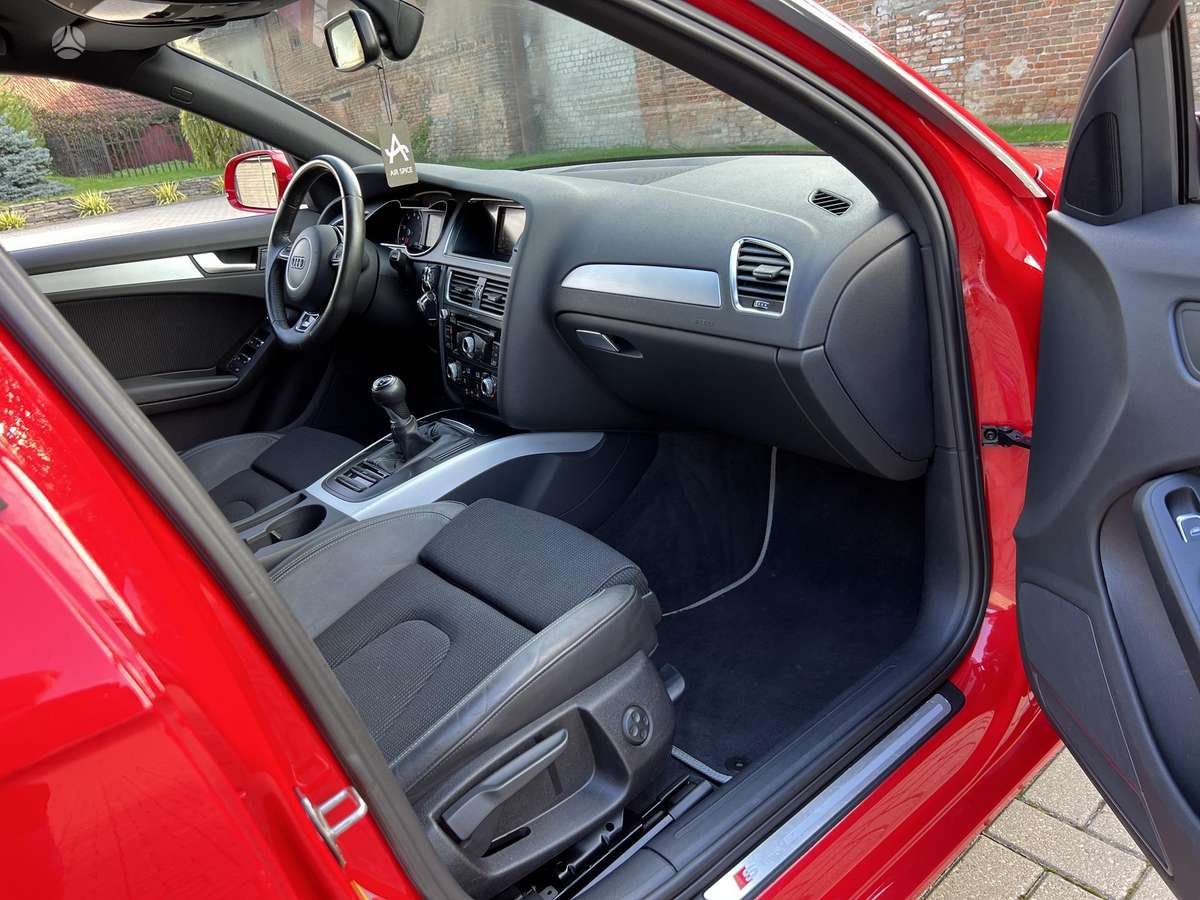 Audi A4 2012 — photo 30