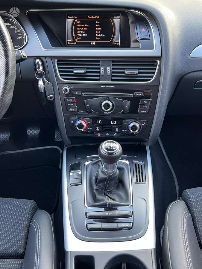 Audi A4 2012 — photo 36