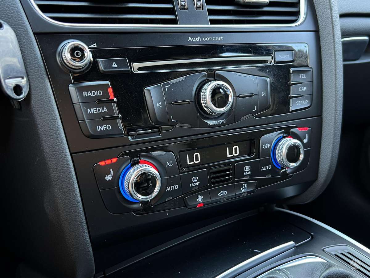Audi A4 2012 — photo 38