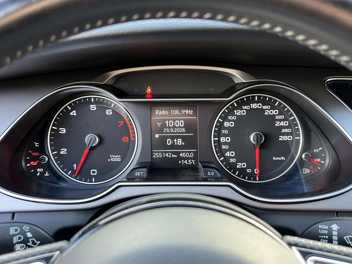 Audi A4 2012 — photo 41