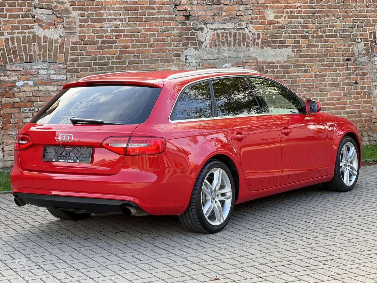 Audi A4 2012 — photo 7