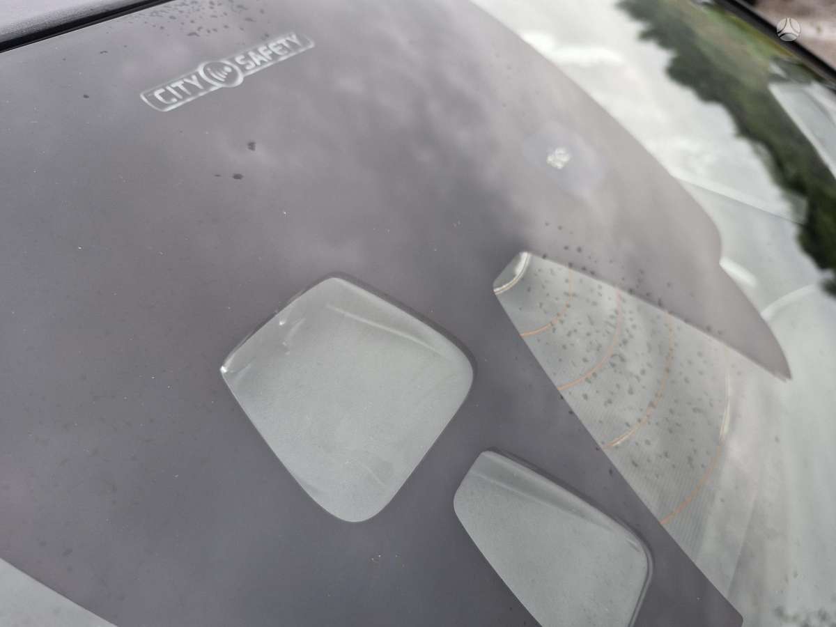 Volvo V60 2012 — photo 20