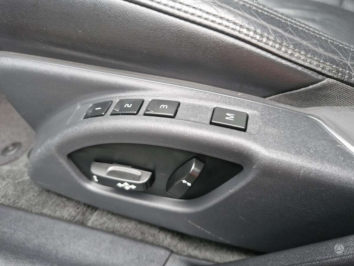 Volvo V60 2012 — photo 22