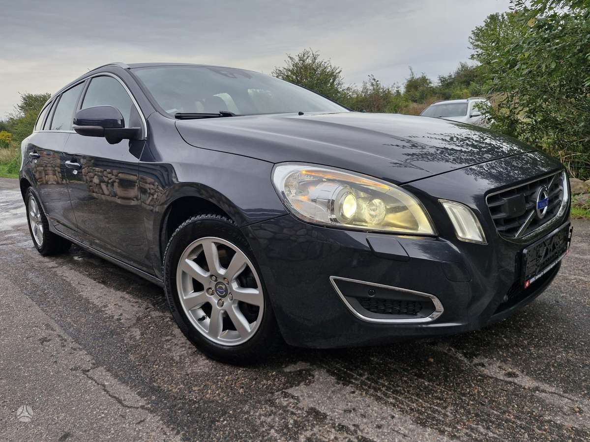 Volvo V60 2012 — photo 7