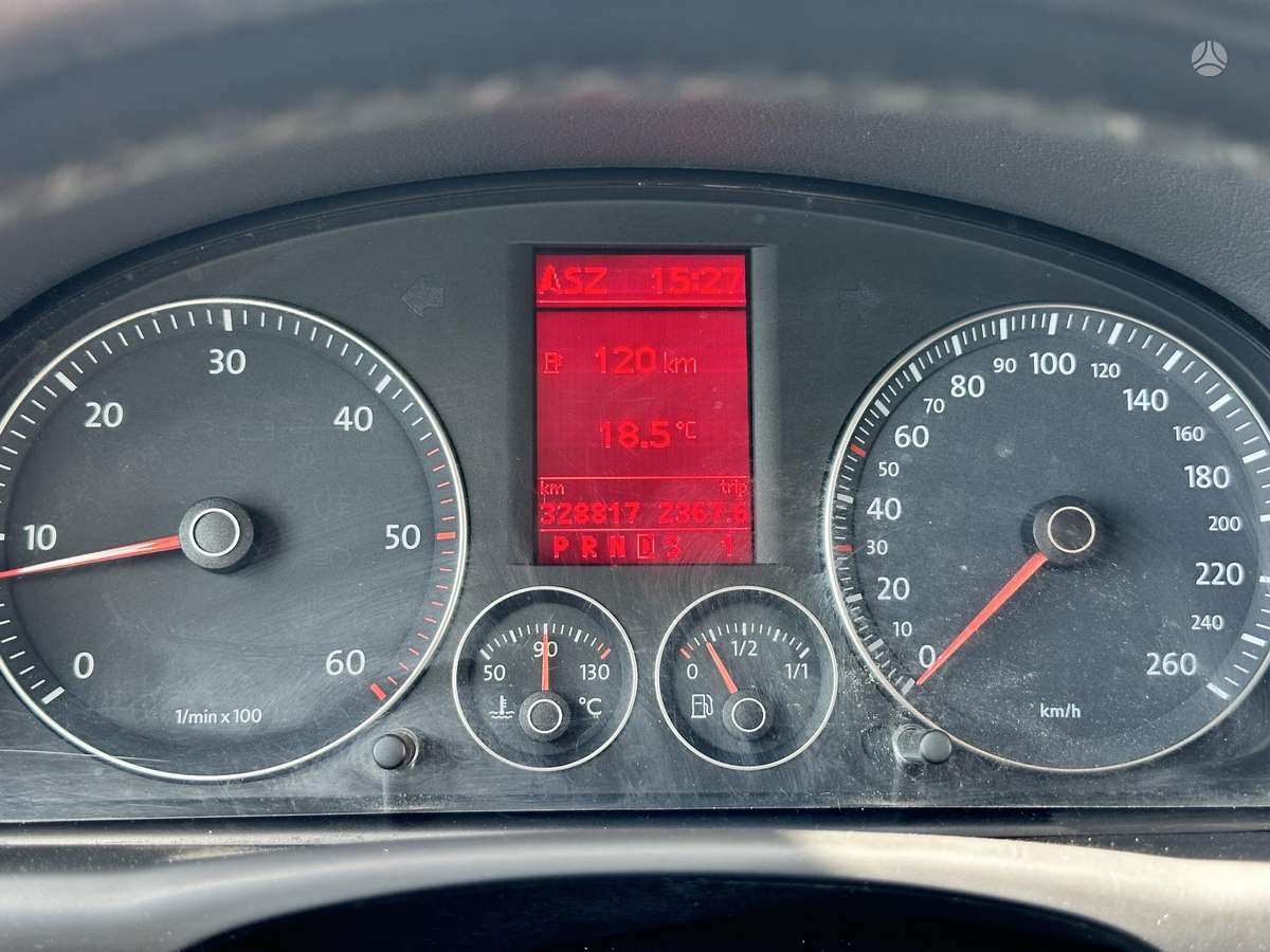 Volkswagen Touran 2009 — photo 14