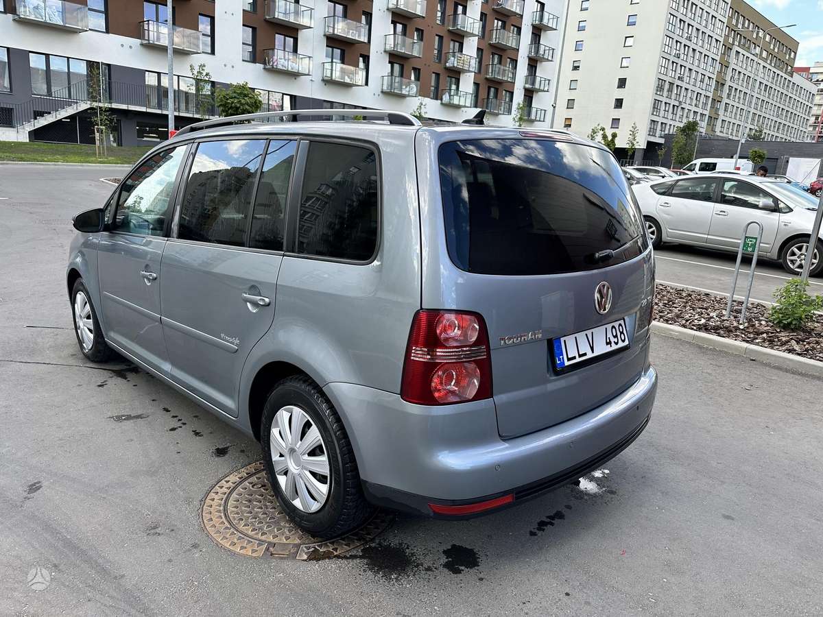 Volkswagen Touran 2009 — photo 7