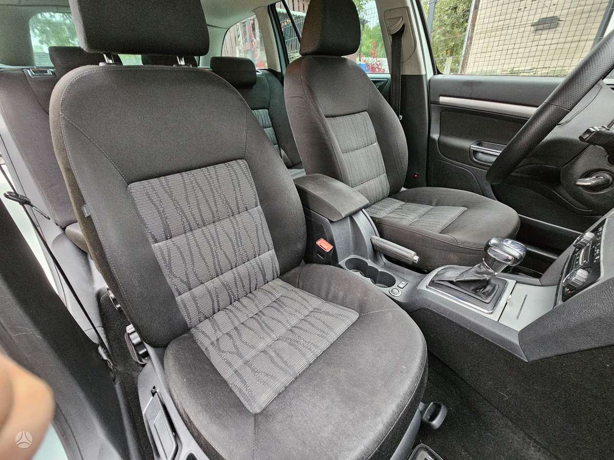 Skoda Octavia 2011 — photo 10
