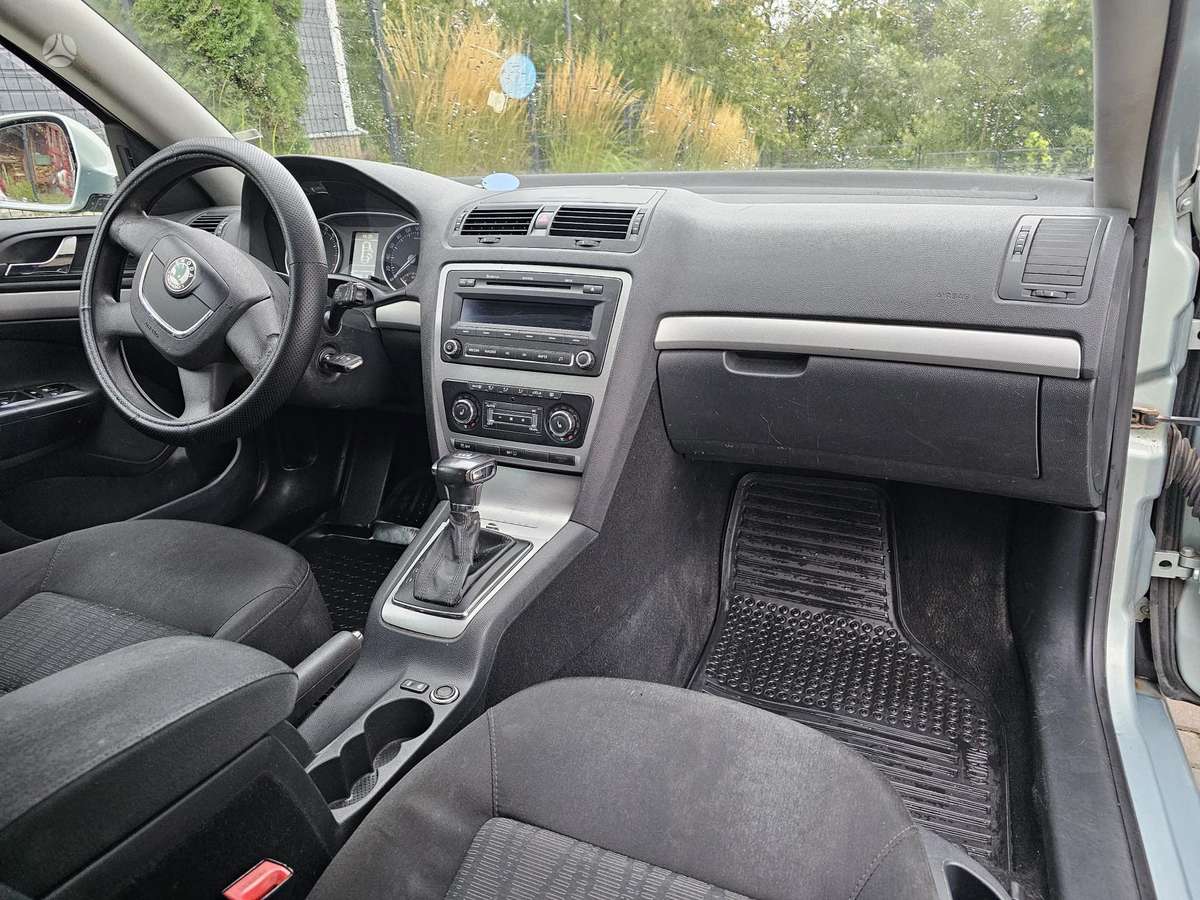 Skoda Octavia 2011 — photo 11