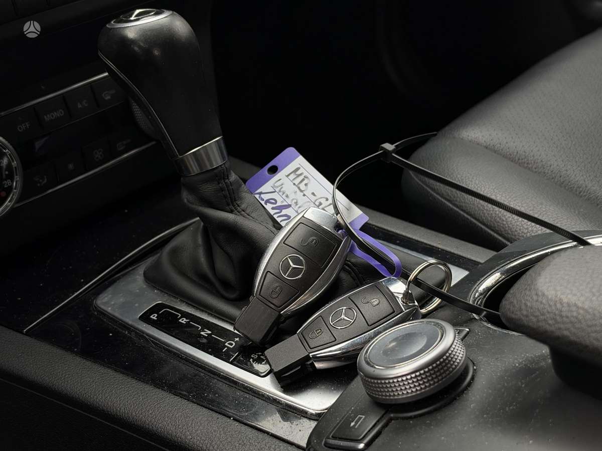 Mercedes-Benz GLK220 2011 — photo 16