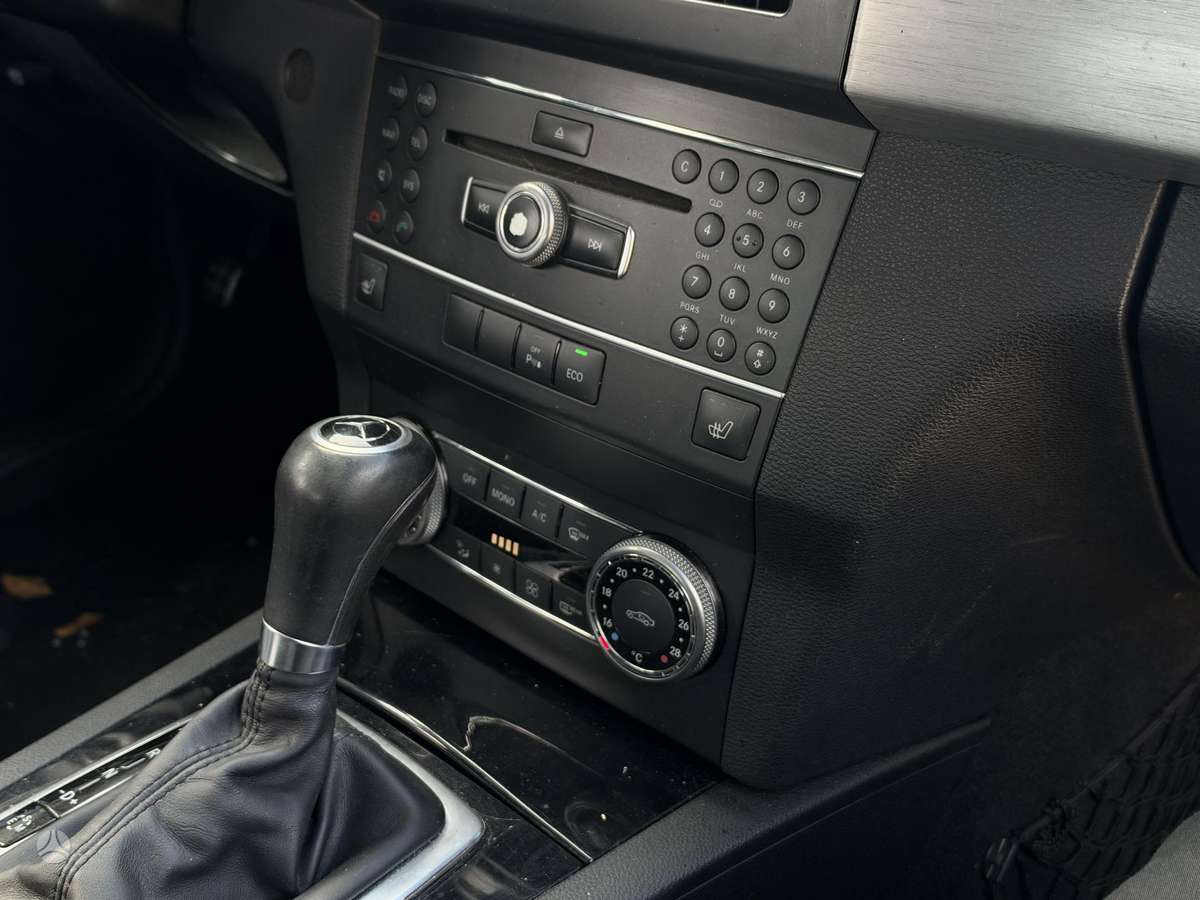 Mercedes-Benz GLK220 2011 — photo 9