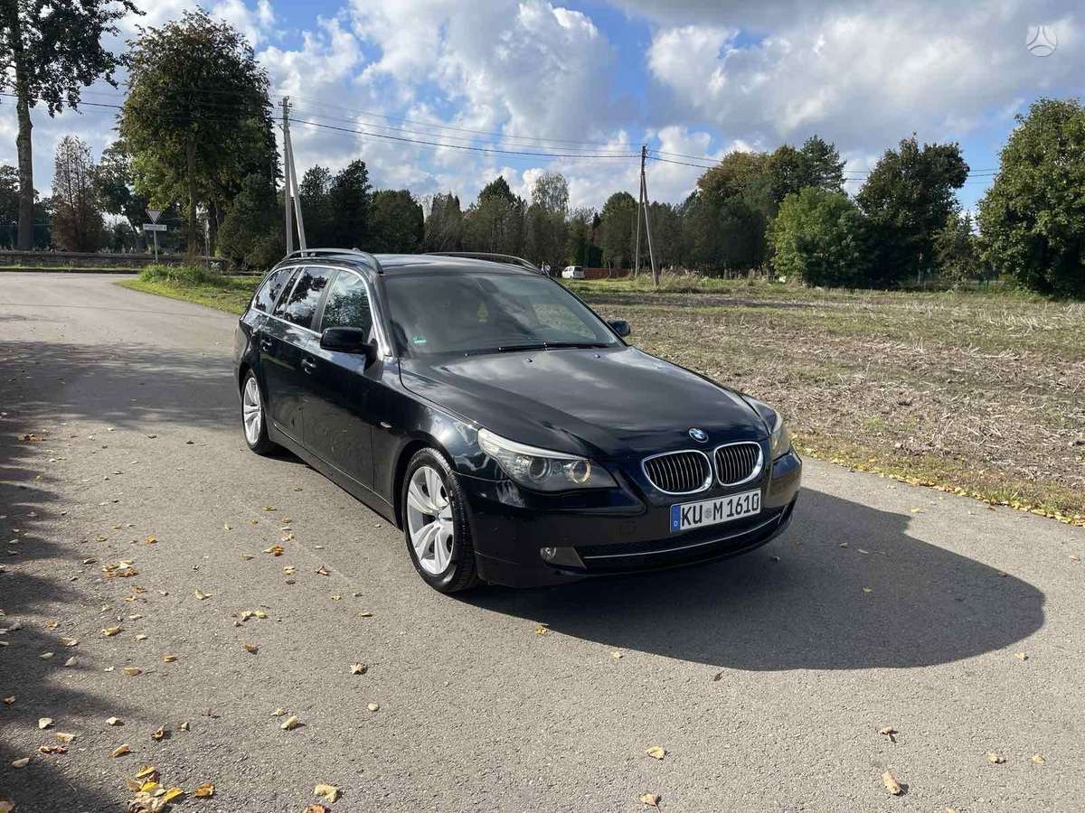 BMW 520 2007 — вигляд ззаду