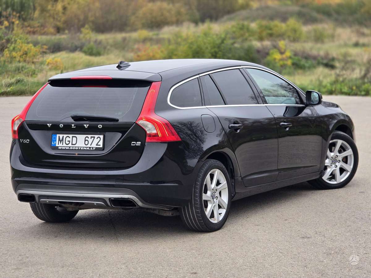 Volvo V60 2013 — photo 9