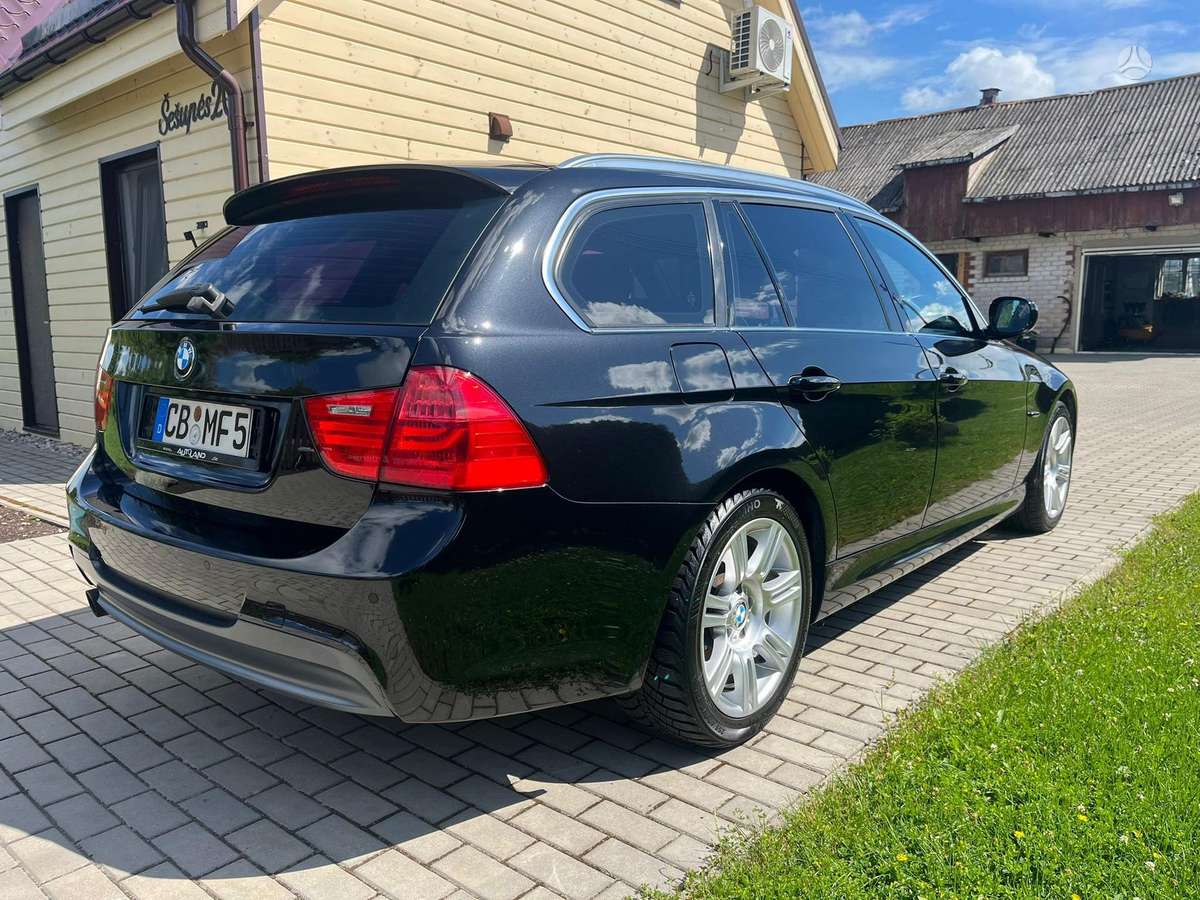 BMW 320 2011 — двигун 1995 cm³, 184 HP (135kW)