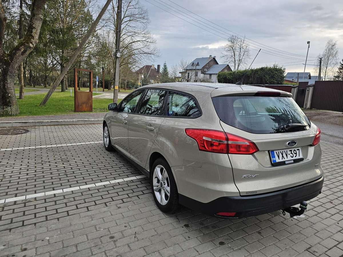 Ford Focus 2015 — фото 17