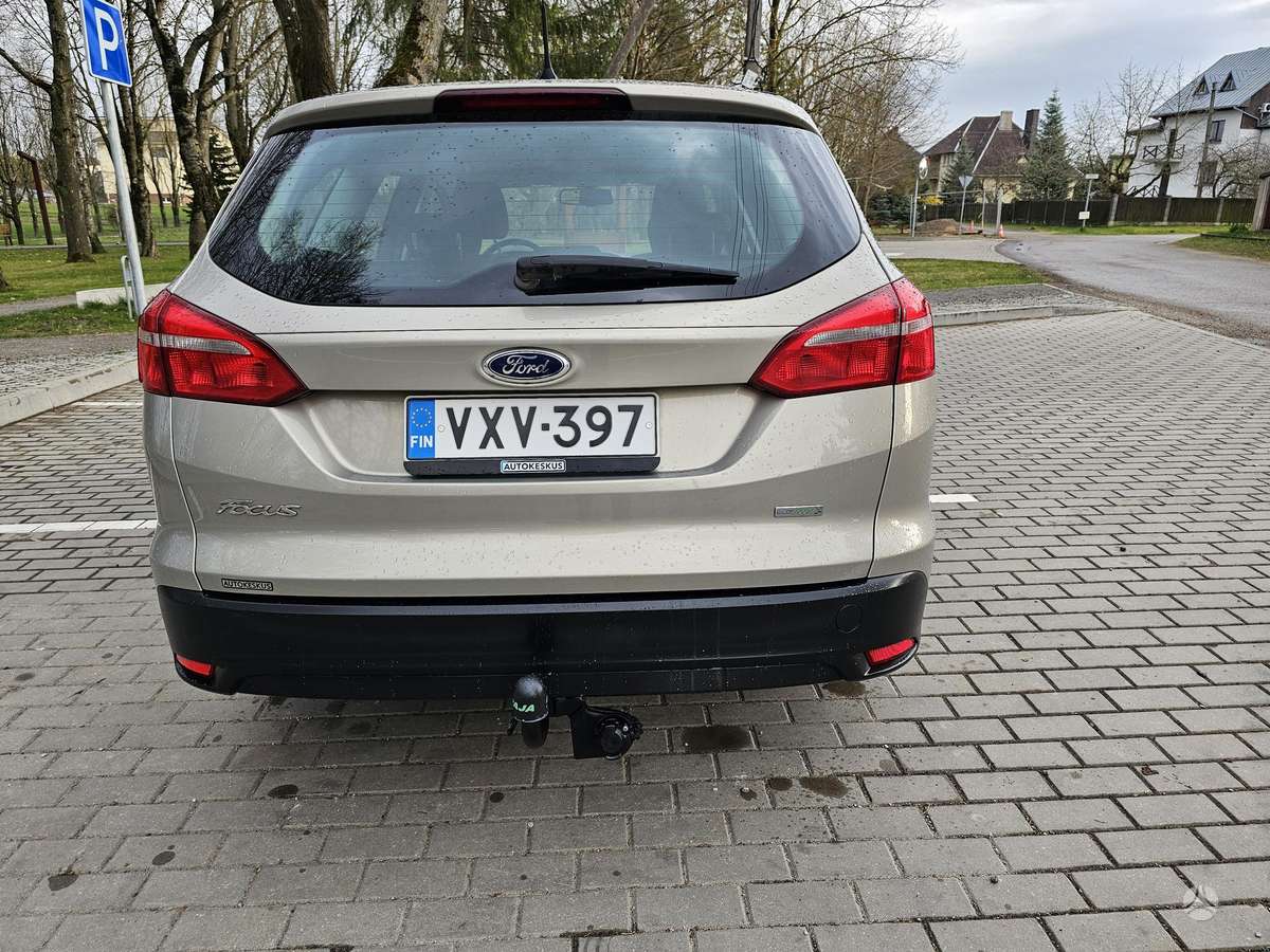 Ford Focus 2015 — фото 18