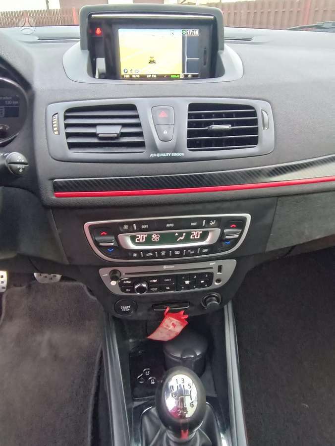 Renault Megane 2012 — photo 17