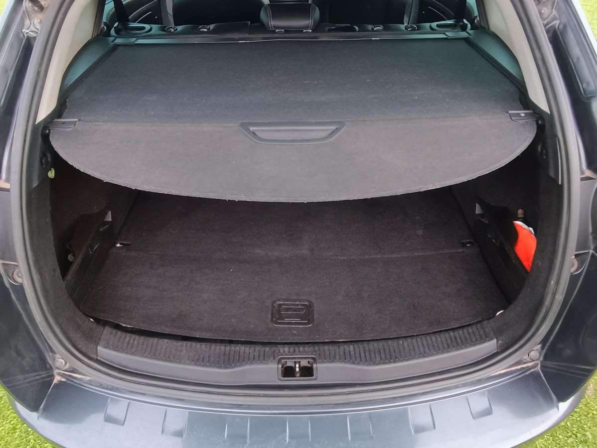 Renault Megane 2012 — photo 20