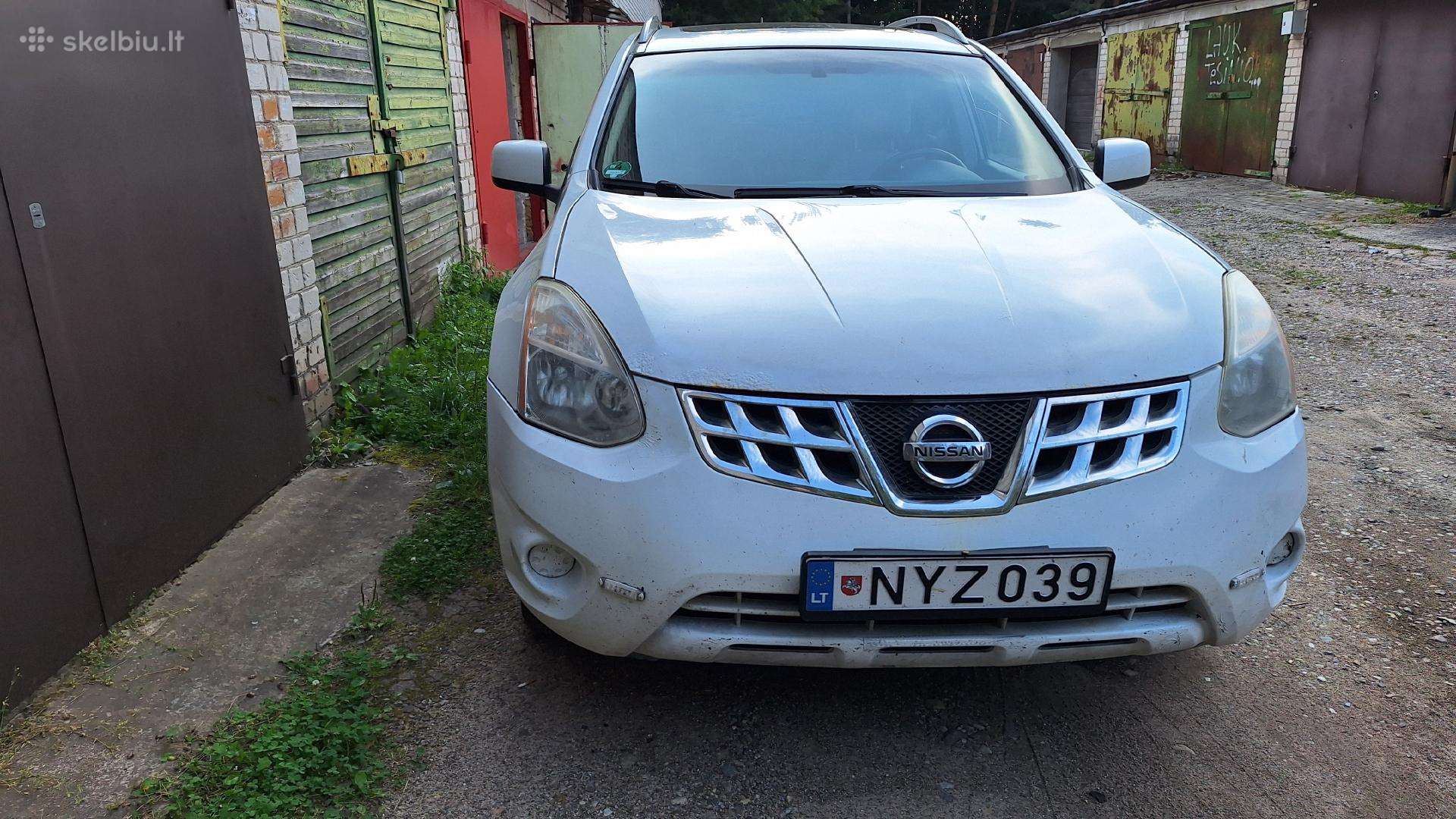 Nissan Rogue 2012 — вигляд ззаду