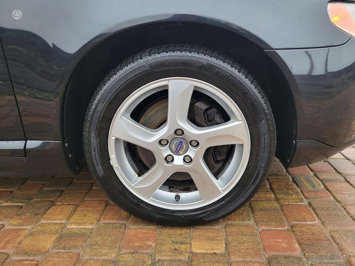 Volvo V70 2012 — photo 20