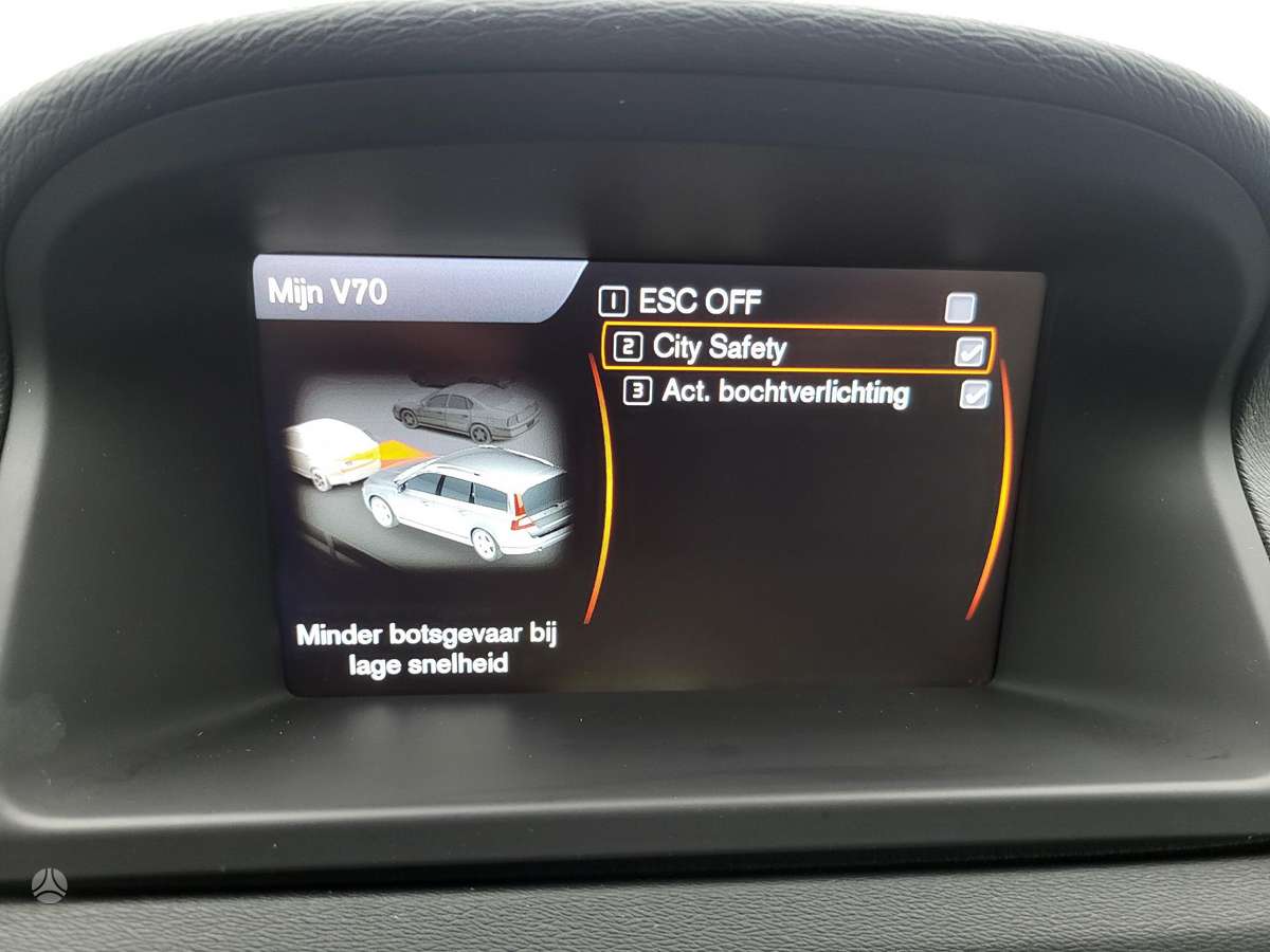 Volvo V70 2012 — photo 23