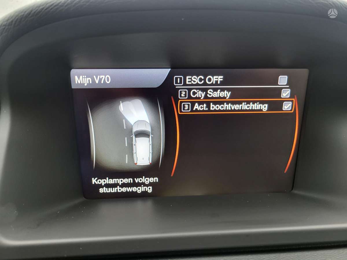 Volvo V70 2012 — photo 24
