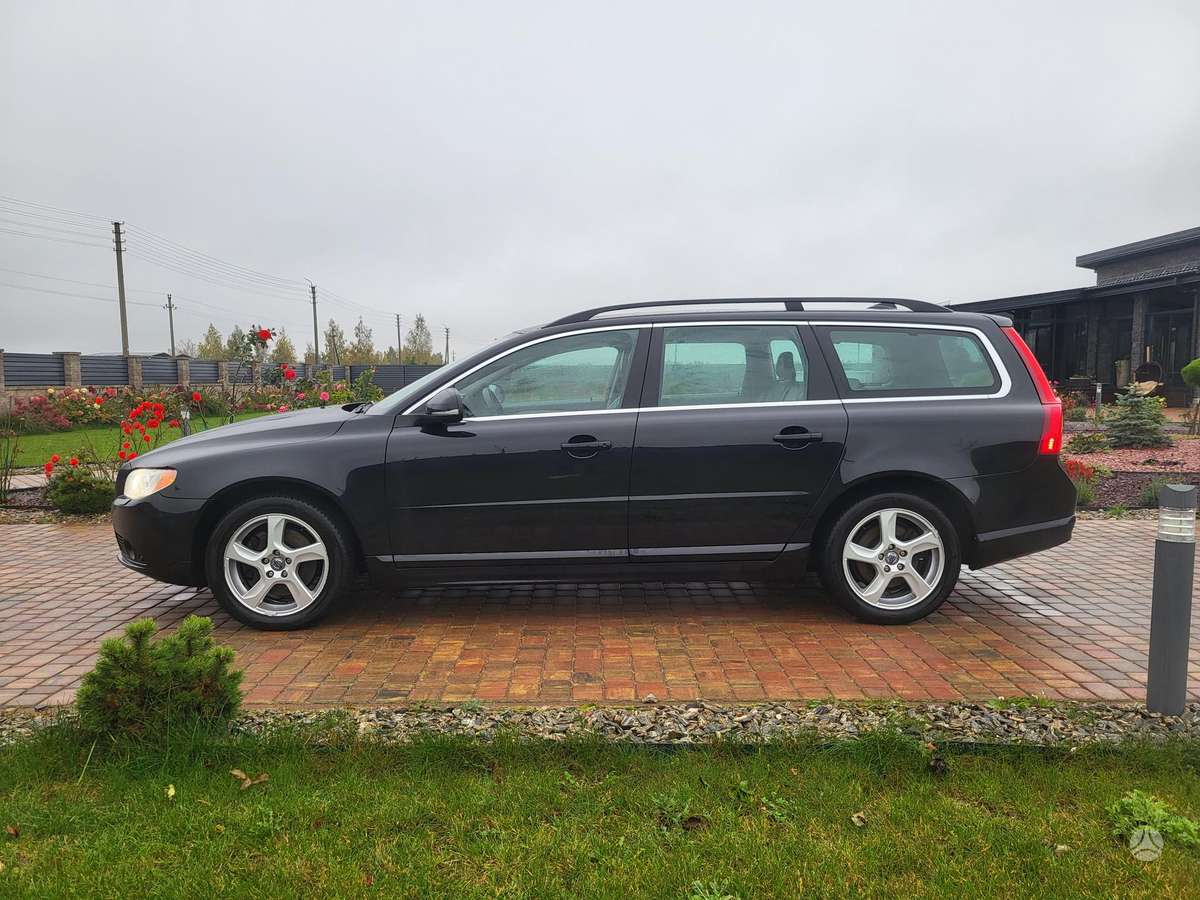 Volvo V70 2012 — photo 6