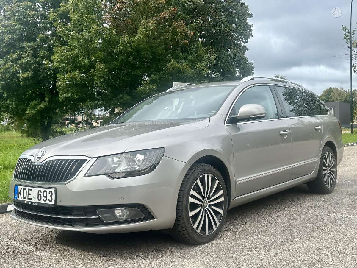 Skoda Superb 2015 — салон