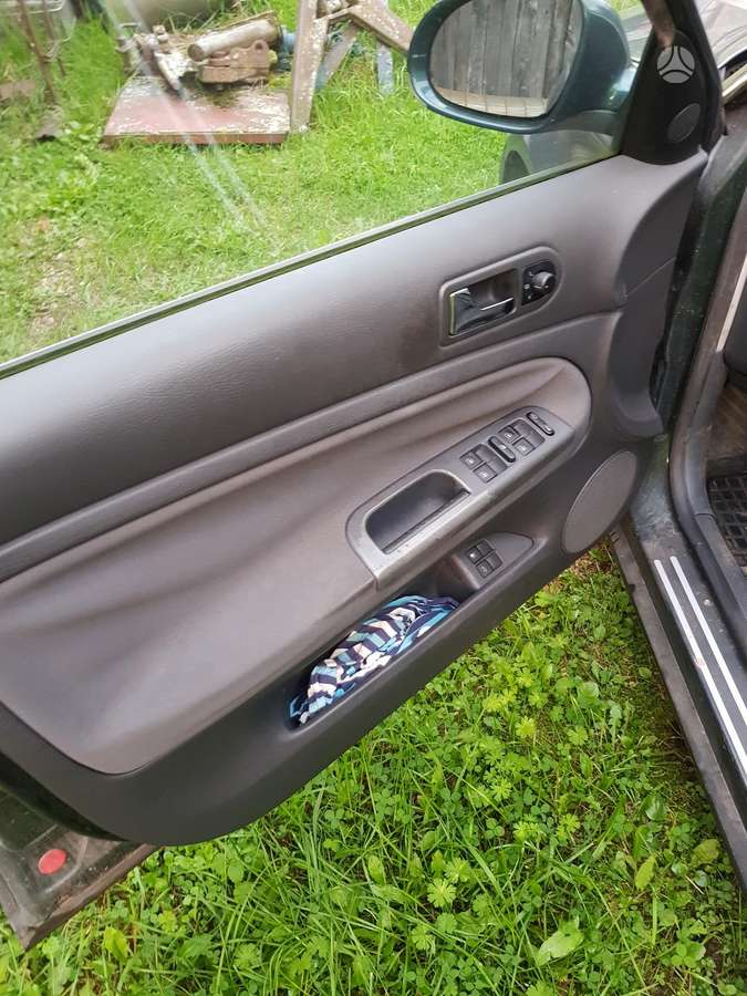 Volkswagen Passat 2004 — photo 11