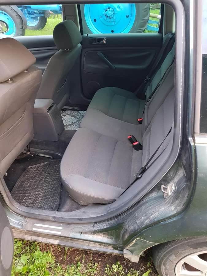 Volkswagen Passat 2004 — photo 16