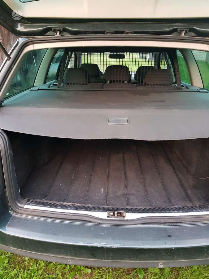 Volkswagen Passat 2004 — photo 17