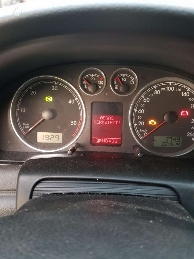 Volkswagen Passat 2004 — photo 20