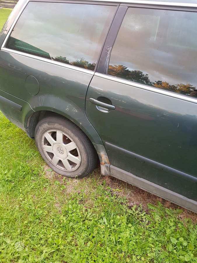Volkswagen Passat 2004 — engine 1896 cm³, 131 HP (96kW)