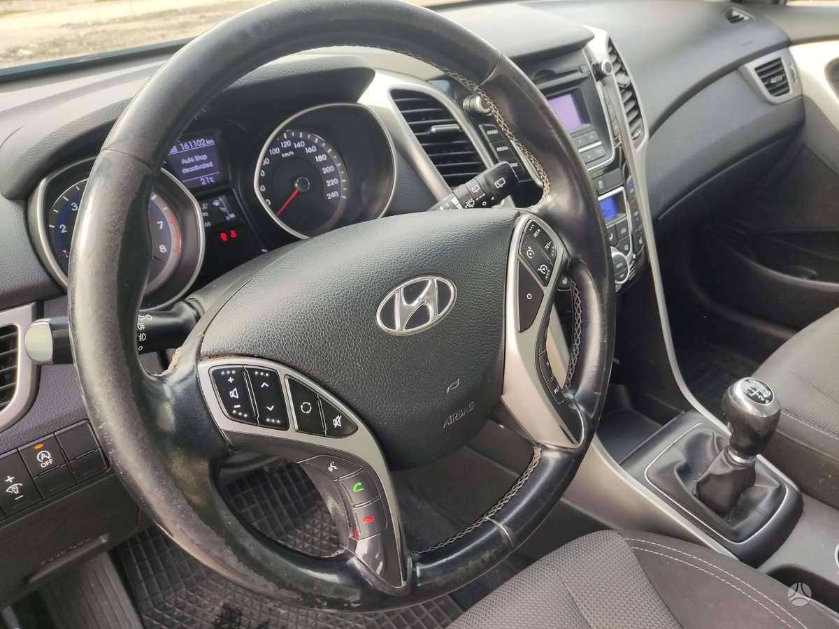 Hyundai i30 2013 — photo 7