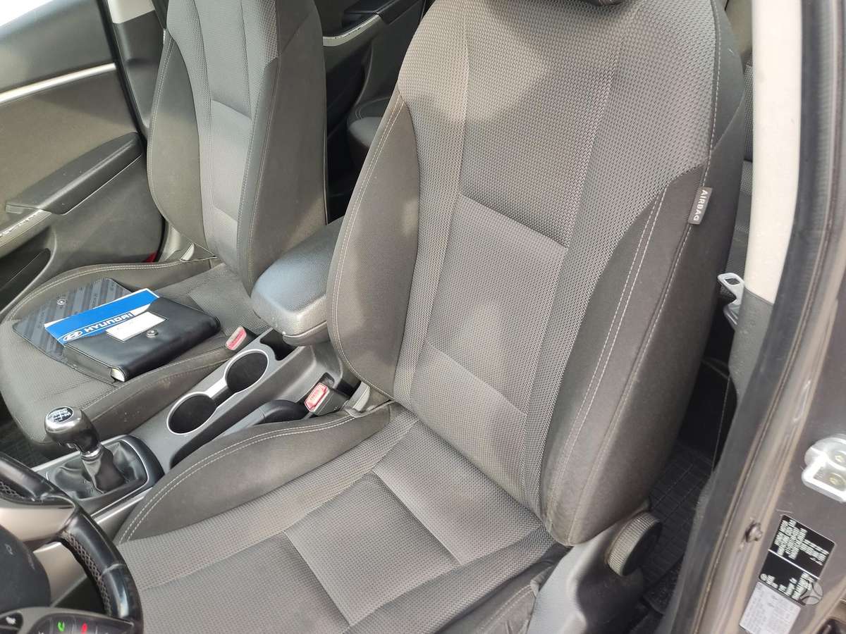 Hyundai i30 2013 — photo 9
