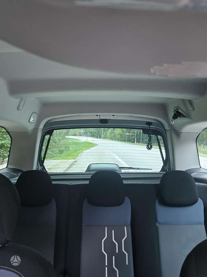 Peugeot Partner 2014 — interior