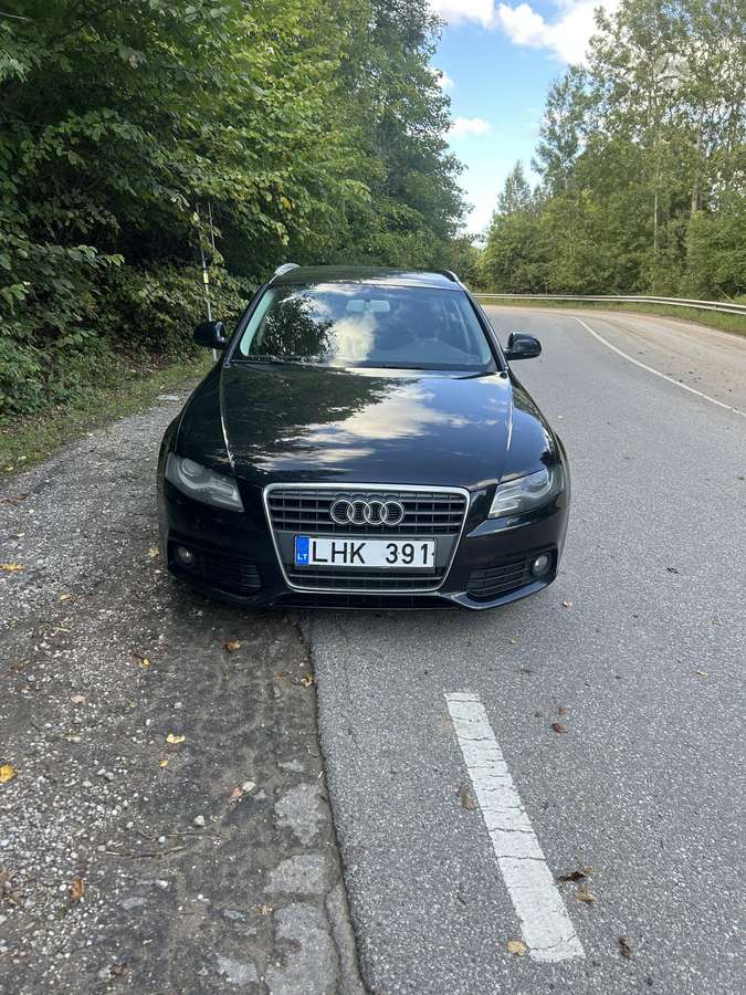 Audi A4 2009 — rear view