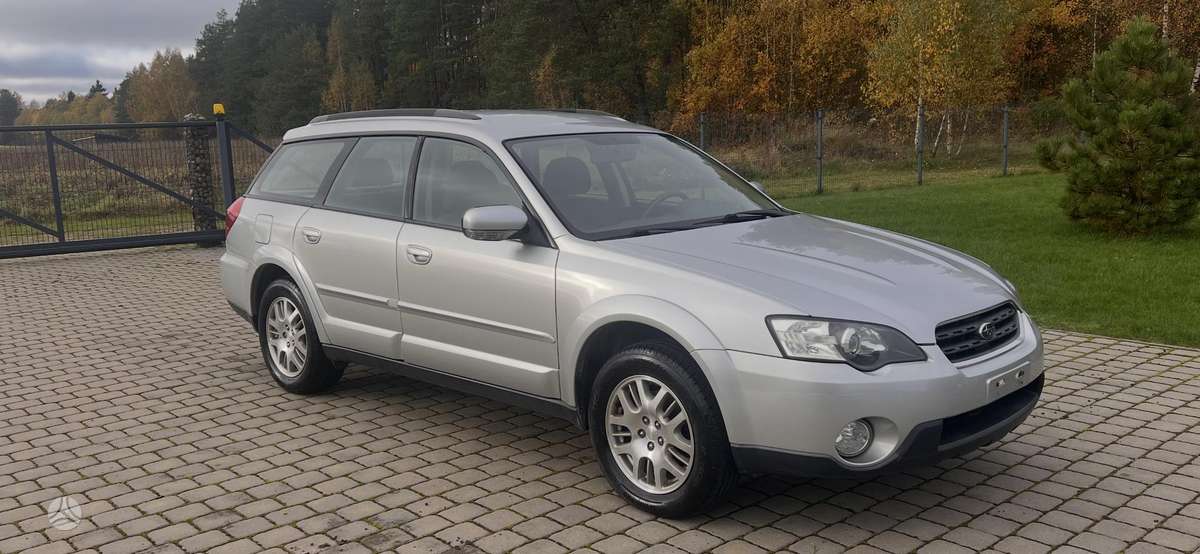 Subaru Outback 2006 — вигляд ззаду