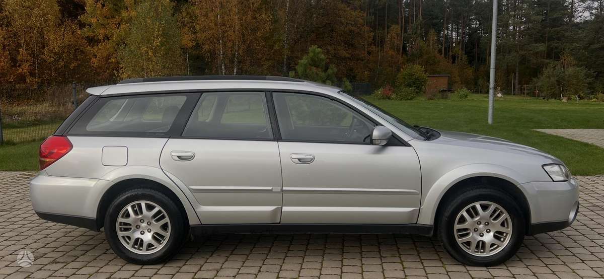 Subaru Outback 2006 — салон