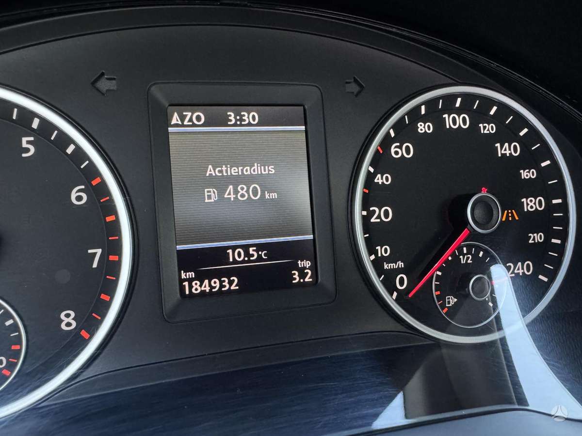 Volkswagen Tiguan 2012 — photo 34
