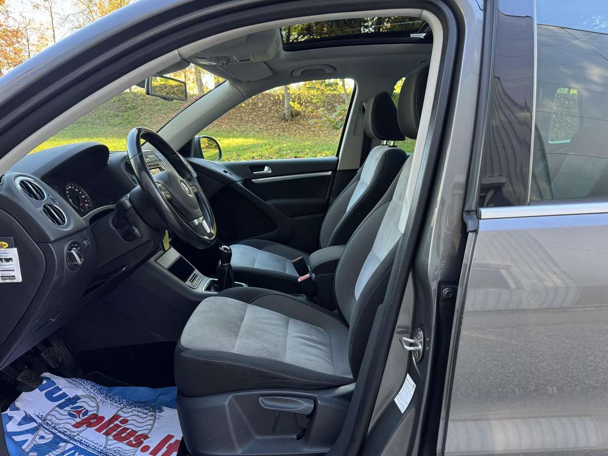 Volkswagen Tiguan 2012 — photo 6