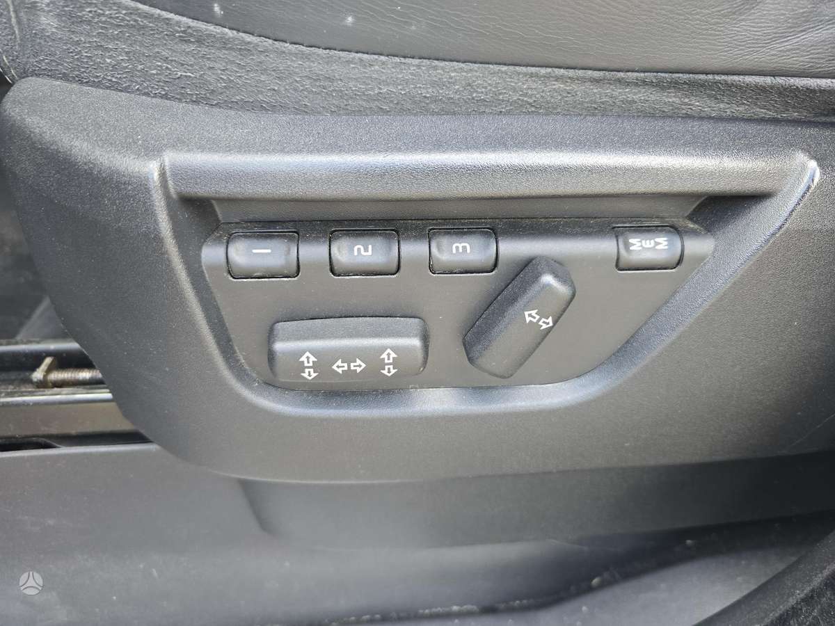 Land Rover 2009 — photo 19