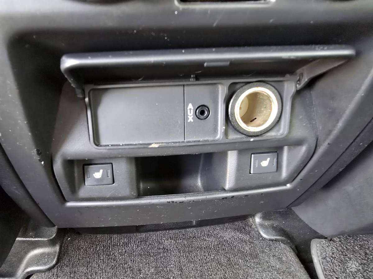 Land Rover 2009 — photo 20