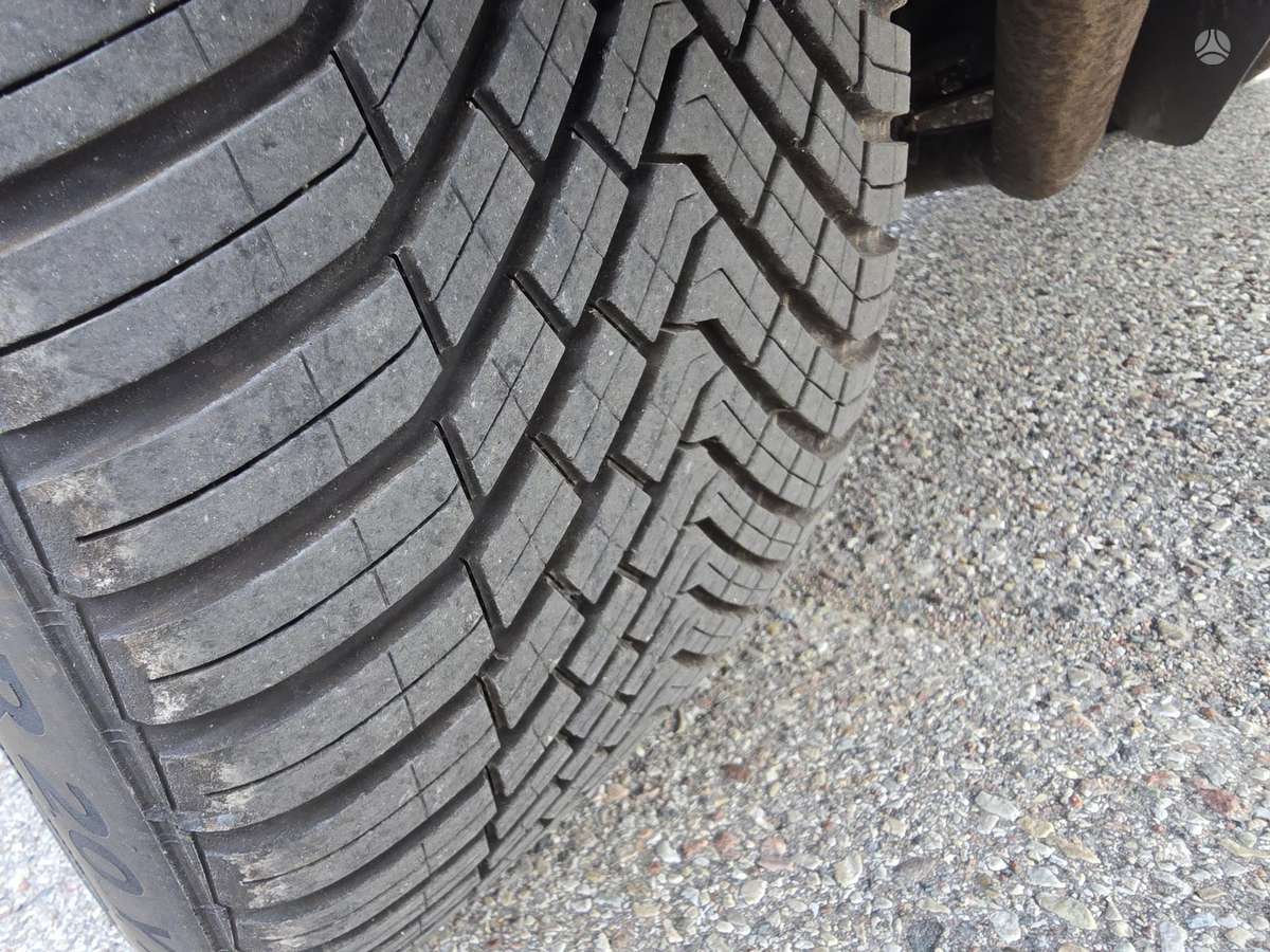 Land Rover 2009 — photo 23