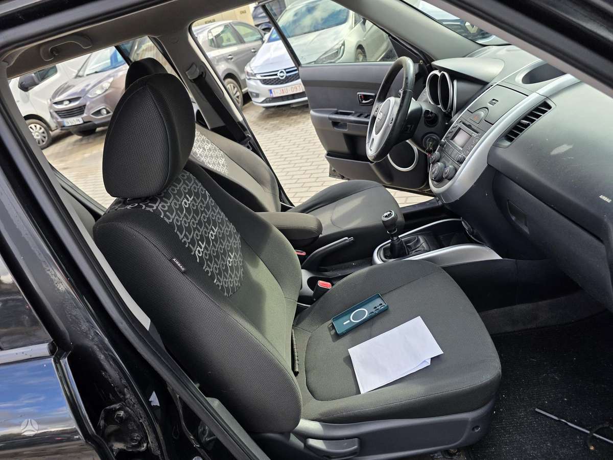 Kia Soul 2010 — photo 9