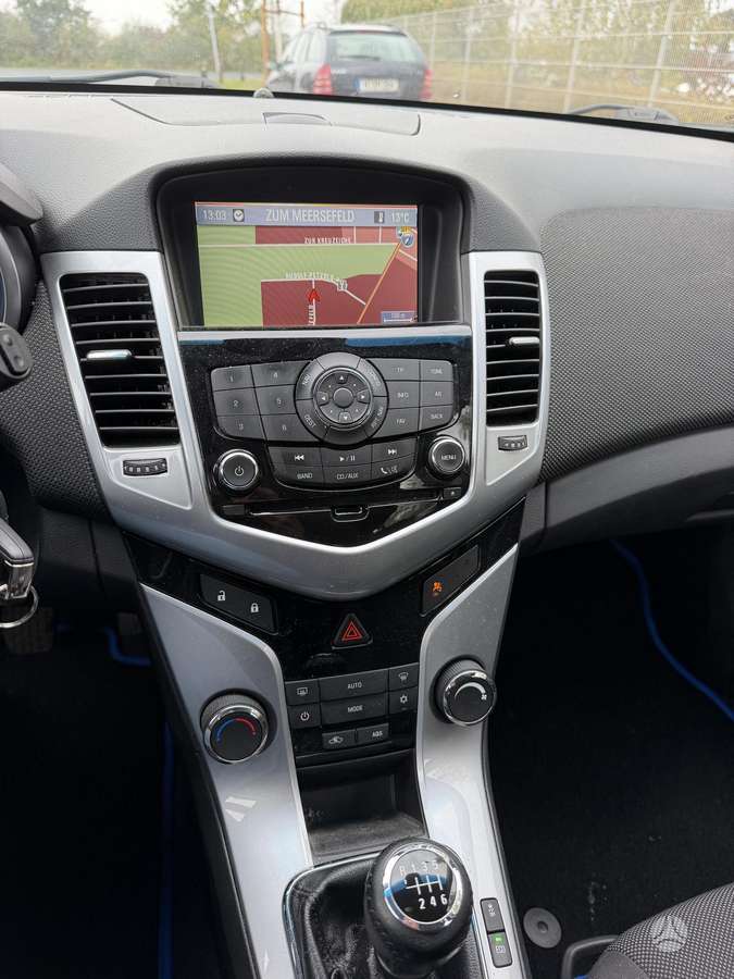 Chevrolet Cruze 2013 — photo 13