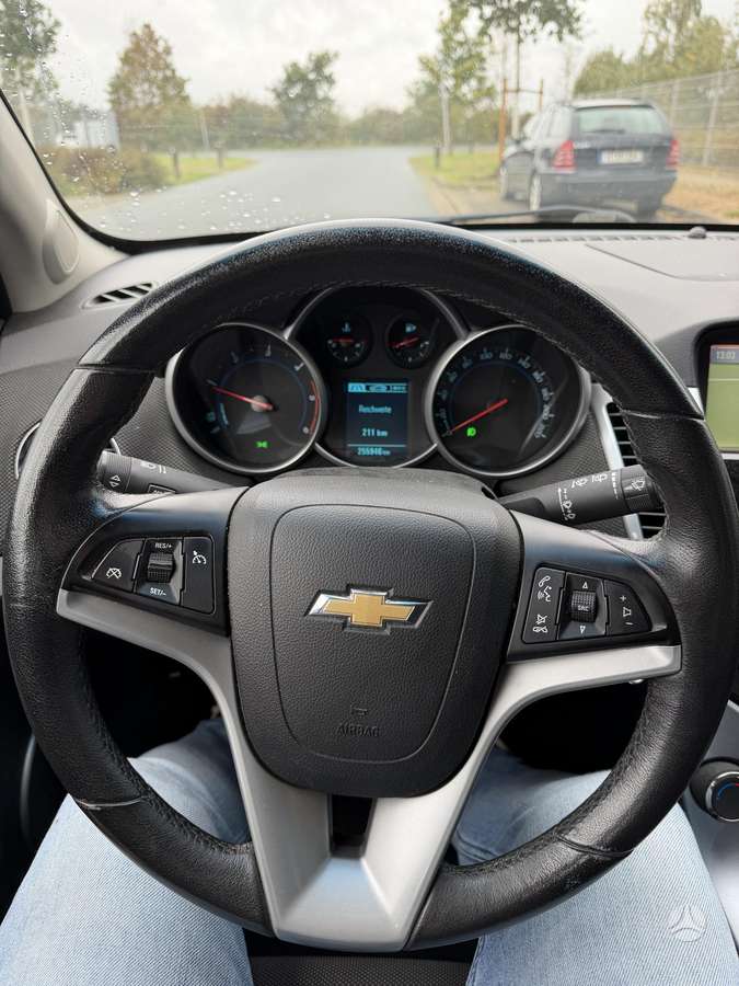 Chevrolet Cruze 2013 — photo 14