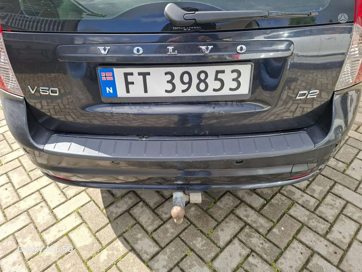 Volvo V50 2010 — photo 7